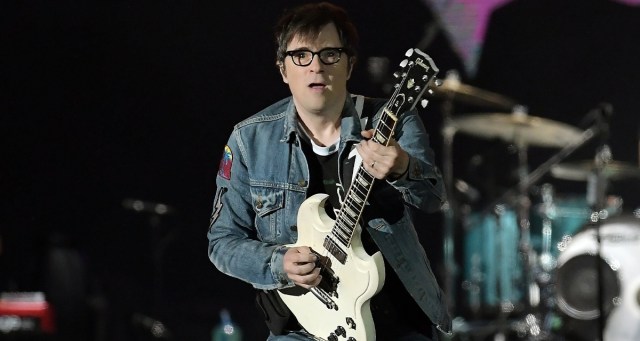 10 Worst Weezer Songs to Put on Your Sex Playlist