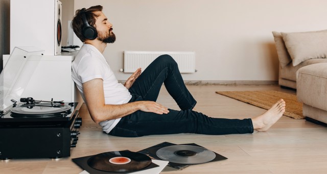 10 Best Indie Albums From the 2000s That Will Remind You You’re Past Your Prime