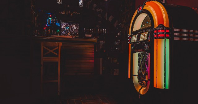 Bar’s Jukebox Only Has Prank Calls for Some Reason