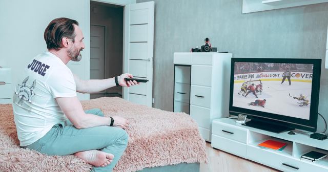 Hardcore Guy Finally Gets Around to Learning Rules of Hockey