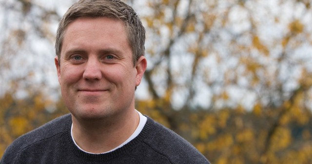 This Guy’s Girlfriend Really Does Live in Canada but He’s Still a Loser