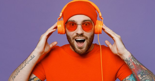 Incredible: Guitar Plays in Left Ear, Then Right Ear, Then Both Ears