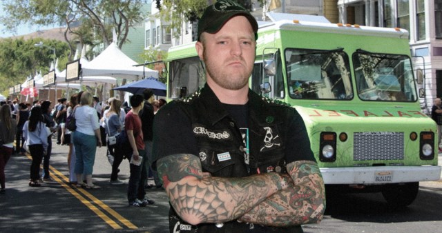 Man Recommending Petey Album Cautiously Tip Toes Around TikTok Mention