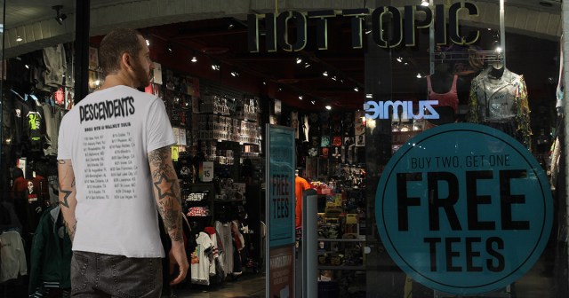 43-Year-Old Wearing Descendents T-Shirt and Skinny Jeans Addressed as “Sir” by Hot Topic Staff