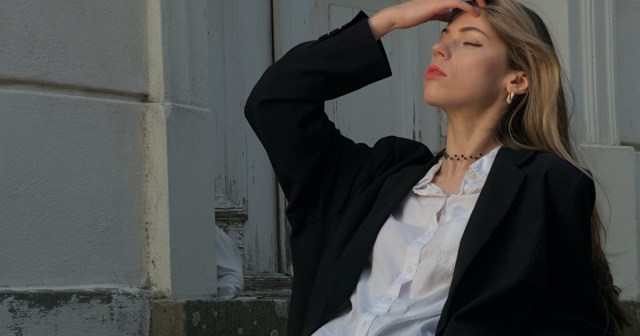 How To Make It Clear I’m Wearing a Blazer With Jeans in a Post-Punk Way Not a 2012 Business Casual Way