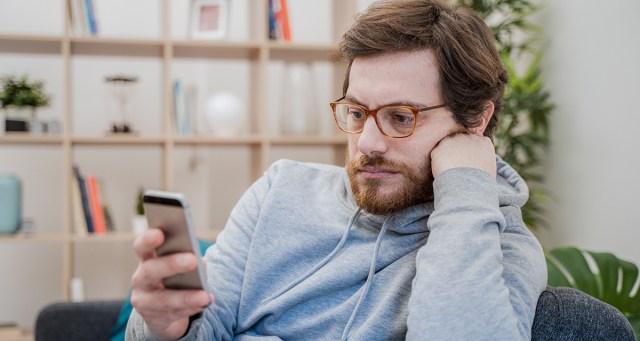 Local Man Receives “We Need To Talk” Text From AI ChatBot Girlfriend