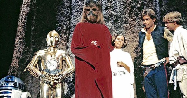 30 Moments From the Star Wars Holiday Special That Show Us All the True Meaning of Life Day