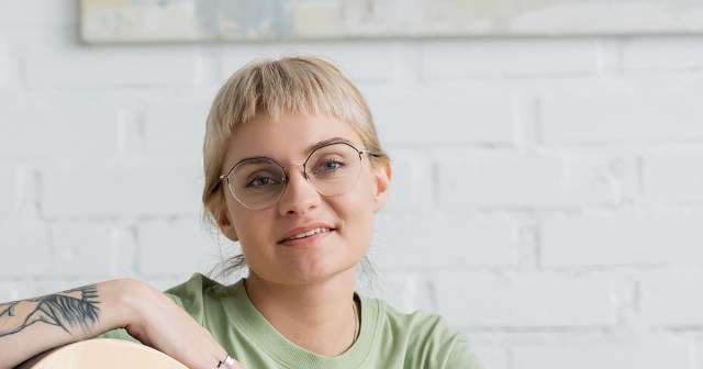Woman Struggling to Adapt to New Polyamorous Lifestyle After Cutting Bangs Too Short
