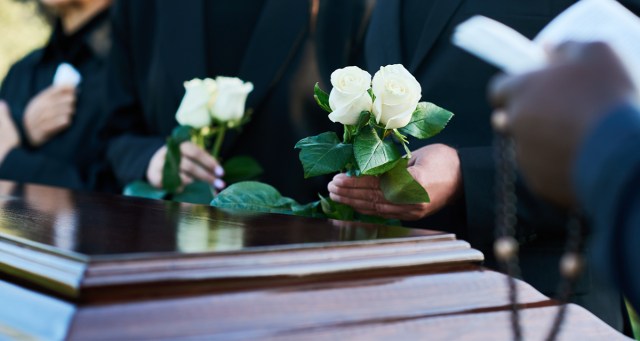 Just Like Us! These Celebrities Will One Day Either Die or Watch All Their Loved Ones Pass Away