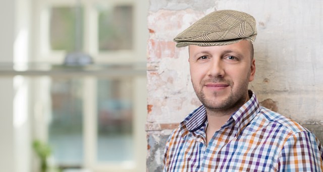 Guy on Year 15 of Wearing Same Hat Every Day Because Girl Said It Was Cool Once