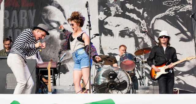 Belle & Sebastian Show Ends in Tragedy After Several Fans Blow Away in Light Breeze