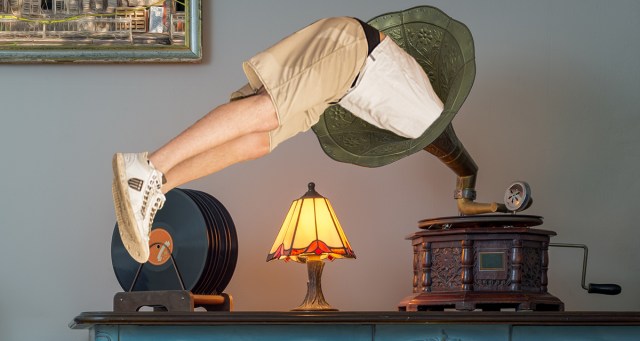 Ah Jeez: Audiophile Stuck in Gramophone Again