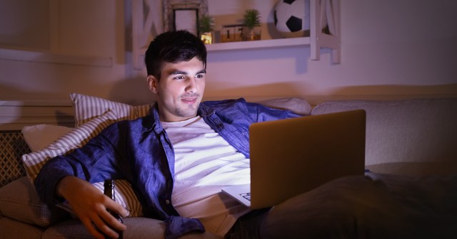 Report: 10 People Are Viewing Your LinkedIn Profile and They’re All Getting Off To It