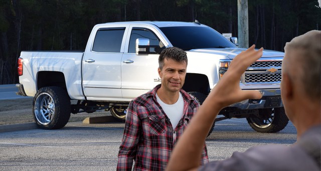 Friend Asks if He Can Borrow Pickup So He Can Move, Record a TikTok Ranting About the Government