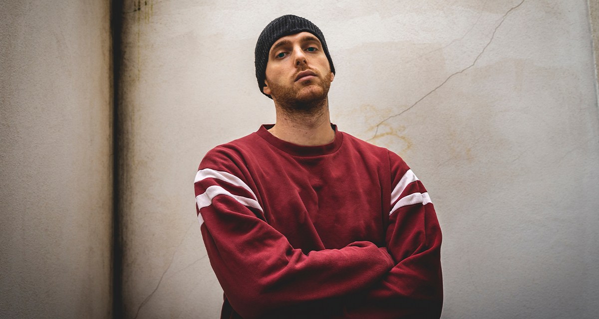 Wow, This White Rapper Raps Really Fast! But Not Fast Enough to Get a ...