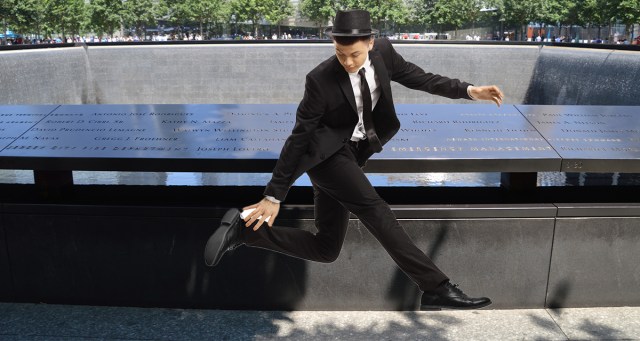 Ska-merica The Beautiful: This Patriot Pays His Respects by Skanking to a Ska Version of the National Anthem at the 9/11 Memorial