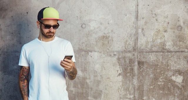 Man With Nothing Going on Forces Self to Wait 10 Excruciating Minutes Before RSVPing to Party