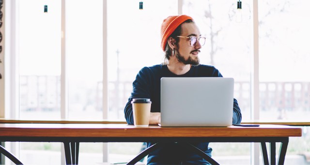 Coffee Shop Patrons Announce Plans to Look Up Every 25 Seconds