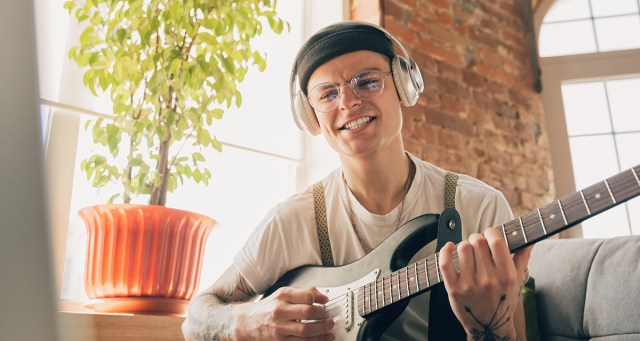 I Know I Never Listen To You Or Care About Your Life, But That’s The Price You Pay For Befriending An Artist!