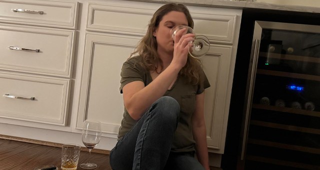 Score: This Woman Just Met Her Weekly Number of Recommended Drinks in One Night