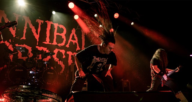 Heartwarming: Metalhead Proposes to Girlfriend During “I Cum Blood” Introduction at Cannibal Corpse Show