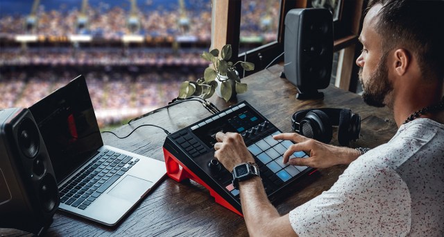 Rookie NFL Game DJ Mistakenly Presses “Crazy Train” Button Instead of “Welcome to the Jungle” Button