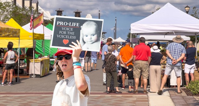 Anti-Abortion Picketer Attends 40th Consecutive Farmer’s Market Converting Zero People