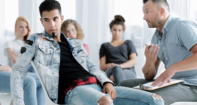 Friends Stage Emergency Intervention Over Man’s Refusal to Shave Soul Patch