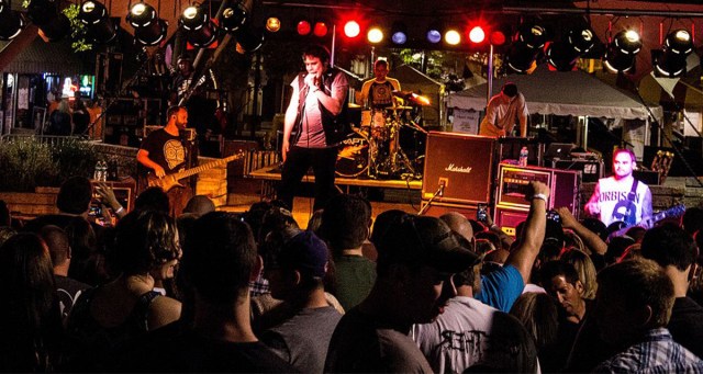 Trapt Show a Real “Who’s Who” of the Flat Earther Community