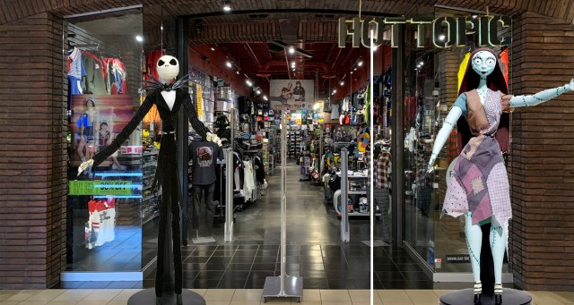 Hot Topic Staff Swaps Out “The Nightmare Before Christmas” Halloween Merch For “The Nightmare Before Christmas” Christmas Merch