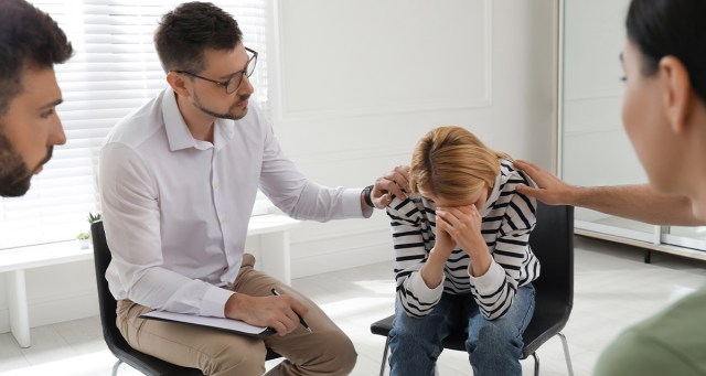 Friends Hold Intervention for Woman Who Has Become a Sober Influencer