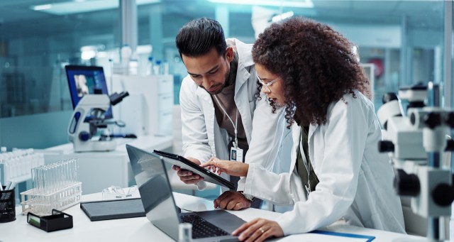 Harvard Lab Makes Breakthrough Discovery of First Attractive Polyamorous Couple