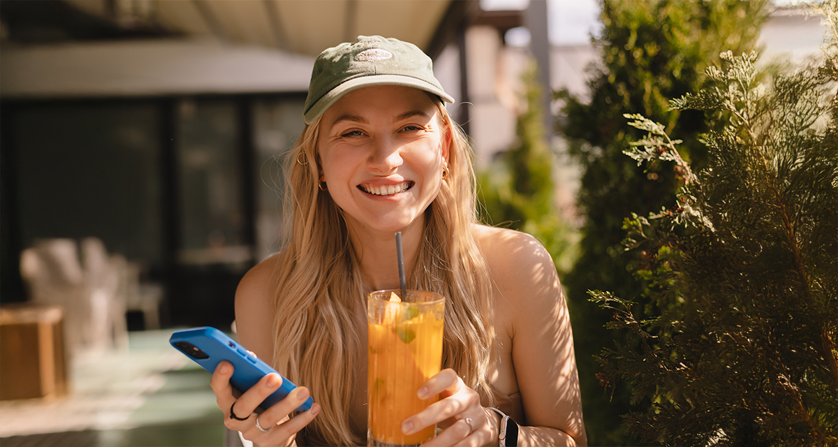 Woman Doing “Totally Fine” Without Alcohol Has Posted About Mocktails 23 Times This Week
