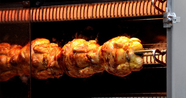 5 Easy Weeknight Meals That Are All Just a Whole Rotisserie Chicken With No Utensils