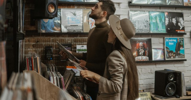 Help! I Fell in Love With a Drummer and Now I’m in a Record Store Explaining to the Cashier Why Carter Beauford Is the Best Musician in Dave Matthews Band