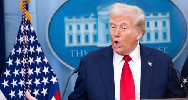 Trump Boasts Economy Much Stronger Under Him Than It Was Under Administration of 10 Minutes Ago