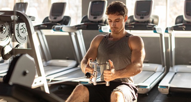 Guy Who Works Out to Prep for Apocalypse Really Hoping for Rowing-Centric New Order
