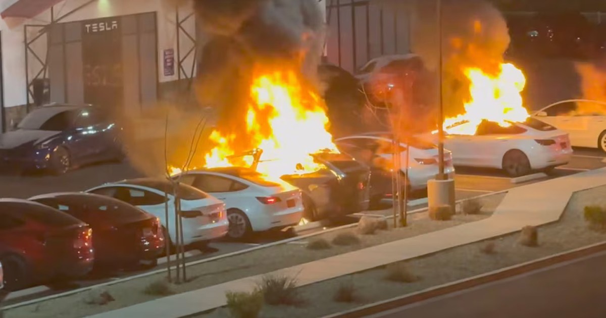 Exploding Tesla Help! I Keep Trying To Set Tesla Dealerships on Fire but the Cars Keep ...
