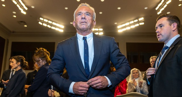 RFK Jr. Tells Staff Not to Bother Him Until It’s a Big Pox Outbreak