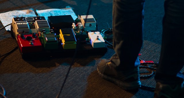 Guitarist Buys $450 Pedal Just to Play Last 15 Seconds of “Karma Police”