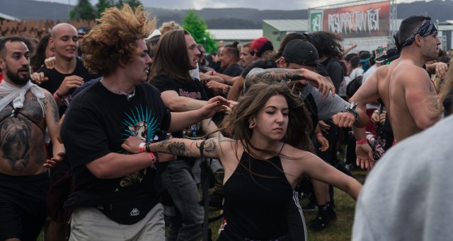 Wall of Death Resumes After Peace Talks Fail