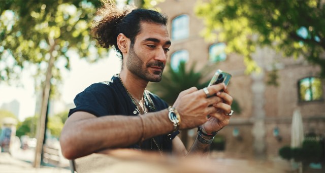 Chronic Mansplainer Puts “Storyteller” in Instagram Bio