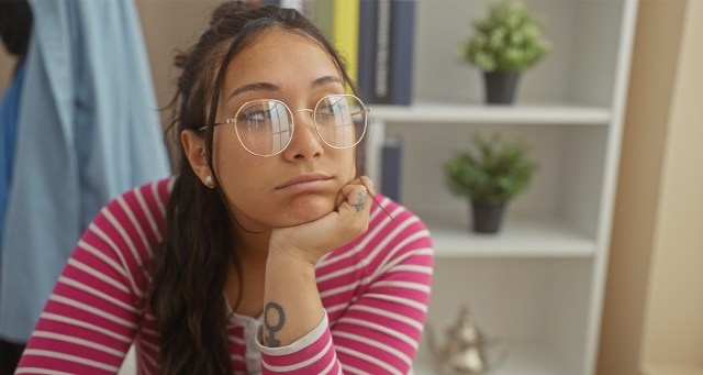 Pitchfork Writer Visiting Home Describes Mom’s Dinner as “A Derivative Slog Through White Suburban Mediocrity”