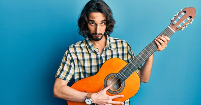 Incel Guitarist Doesn’t Believe G Chord Exists