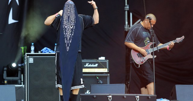 Suicidal Tendencies’ Mike Muir Now Sporting Full-Body Bandana