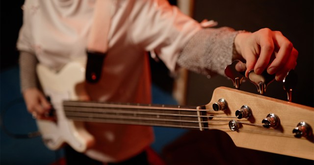 Opening Band Impresses Headliner With 45 Minutes of Meticulous Tuning