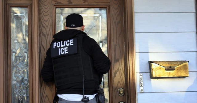 Sex Offender Goes Door to Door Informing Neighborhood This an ICE Raid