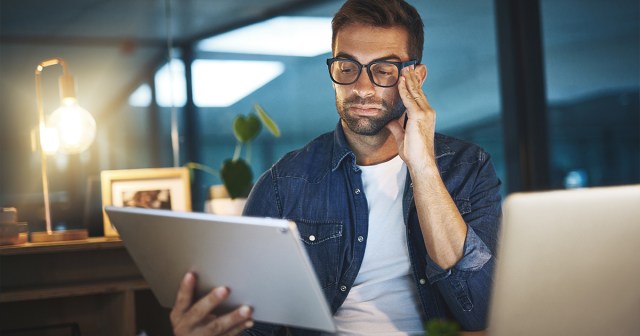 42-Year-Old Man Can’t Masturbate Until He Finds His Readers