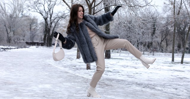 Icy Sidewalk Causing Involuntary Skanking