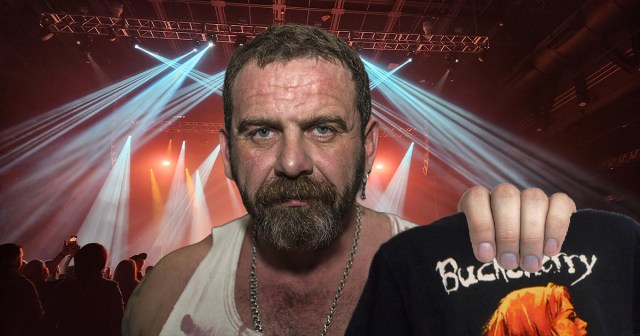 Buckcherry Merch Guy Thinks He Might’ve Found a Shirt Without Any Scabies on It if You’re Still Interested